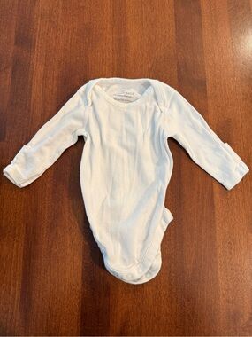 Hanna Andersson White Long-Sleeve Baby Bodysuit